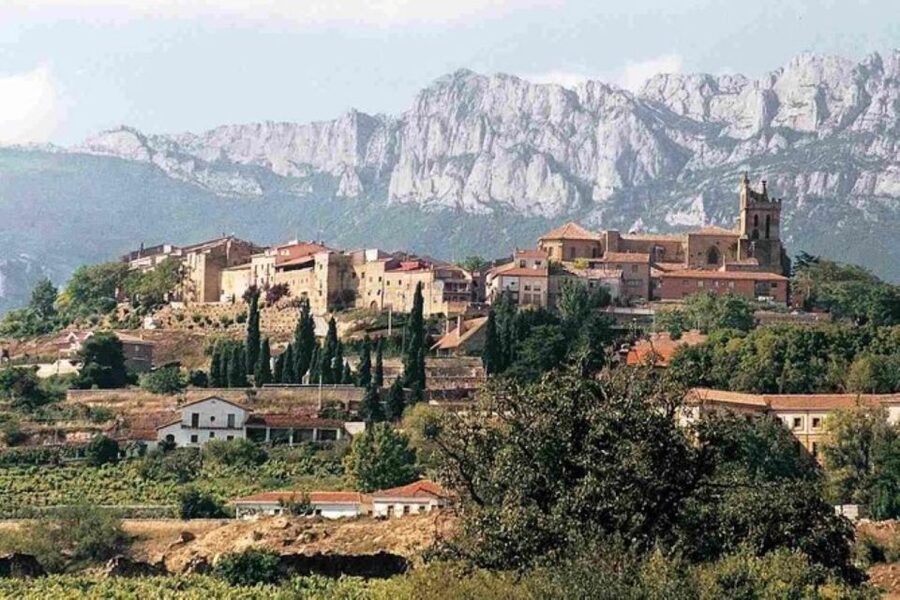 From Bilbao: Rioja Architecture and Wine Tour - Ysios and the mountains behind the winery
