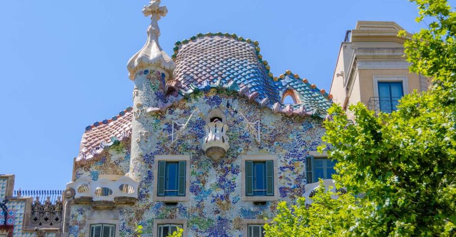 From Costa Brava: Barcelona and Antoni Gaudí's Work Bus Tour - Key points before you book