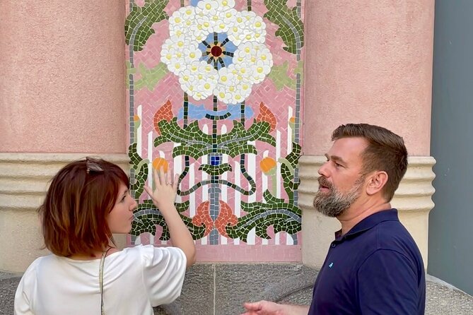 Gaudí and Barcelona Legends - Private Tour - Els 4 Gats brings artists into the story