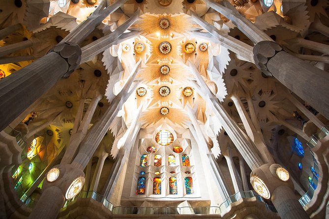 Gaudi and La Sagrada Familia Exterior Self-Guided Audio Tour - What this Sagrada Familia audio tour actually gives you