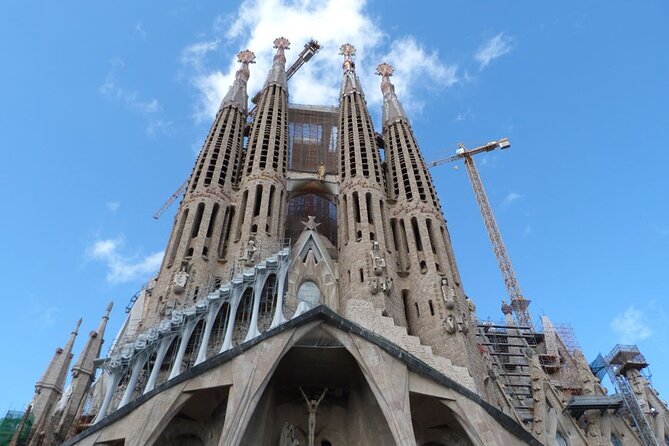Gaudi and La Sagrada Familia Exterior Self-Guided Audio Tour - A $5 experience with a clear limit