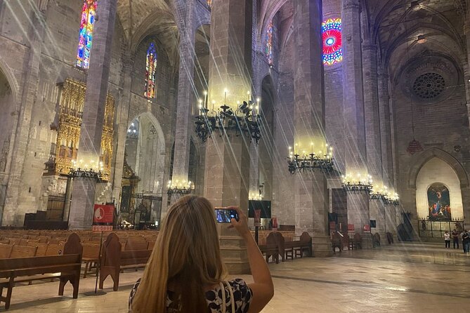 Gaudí and Modernist Art: Guided Tour in Palma de Mallorca - The best way to experience the cathedral and city walk