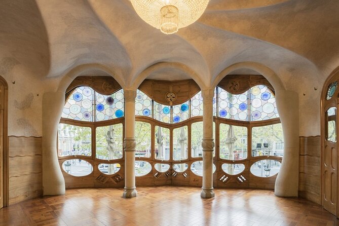 Gaudi Guided Tour: Casa Batllo, La Pedrera & Casa Vicens - Timing, group size, and practical comfort
