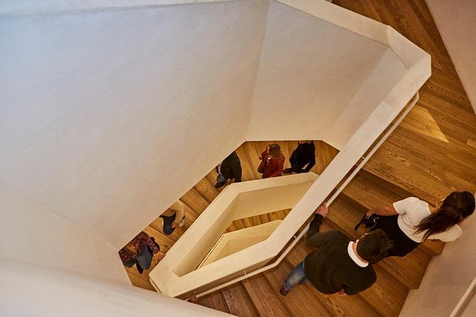 Gaudi´s Casa Vicens Guided Tour - Should you book Casa Vicens with a guide?