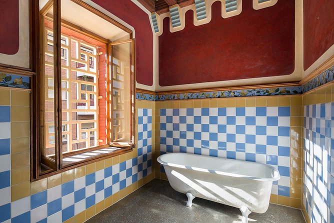 Gaudi´s Casa Vicens Skip the Line Ticket with Audioguide - Who Will Enjoy This Visit Most?