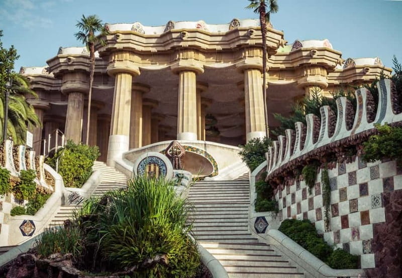 Gaudi's legacy.Exclusive tour to Park Güell & Casa Batlló - Key points at a glance
