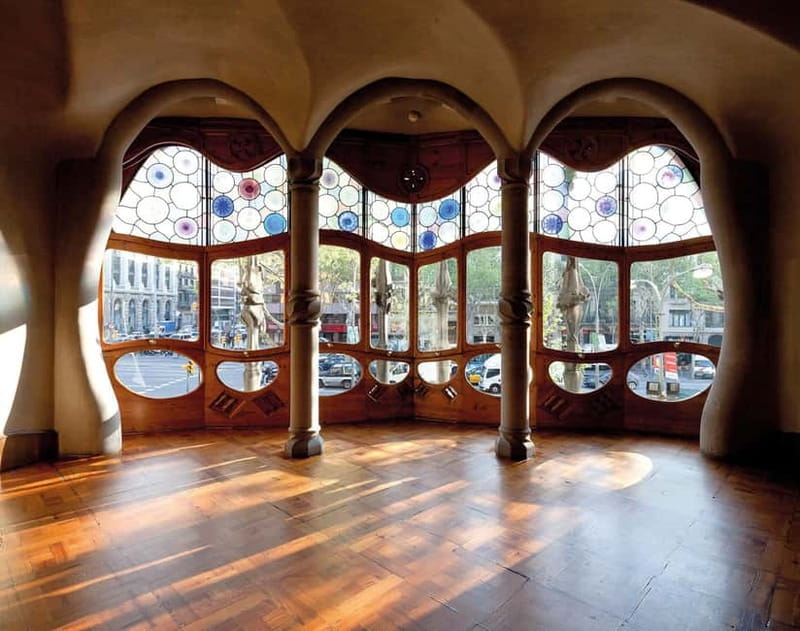 Gaudi's legacy.Exclusive tour to Park Güell & Casa Batlló - Why this Gaudí pairing works