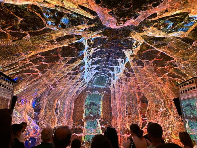 Gaudi's legacy.Exclusive tour to Park Güell & Casa Batlló - Riding the metro to the Eixample