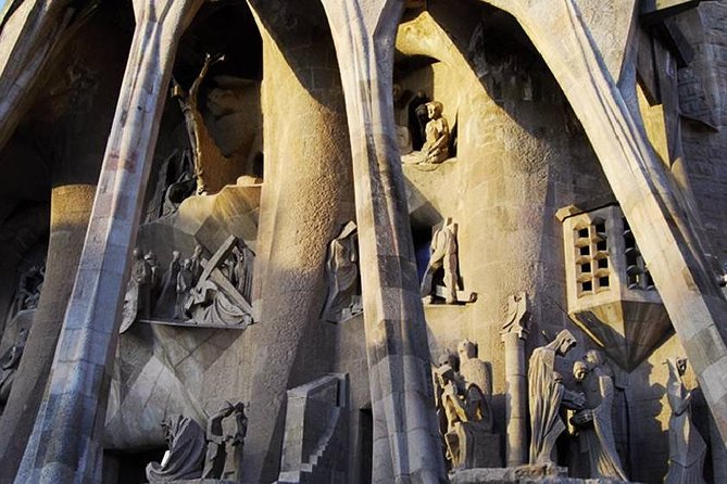 Gaudi's Modernist Legacy: Small Group Walking Tour - Casa Amatller and the chocolate connection