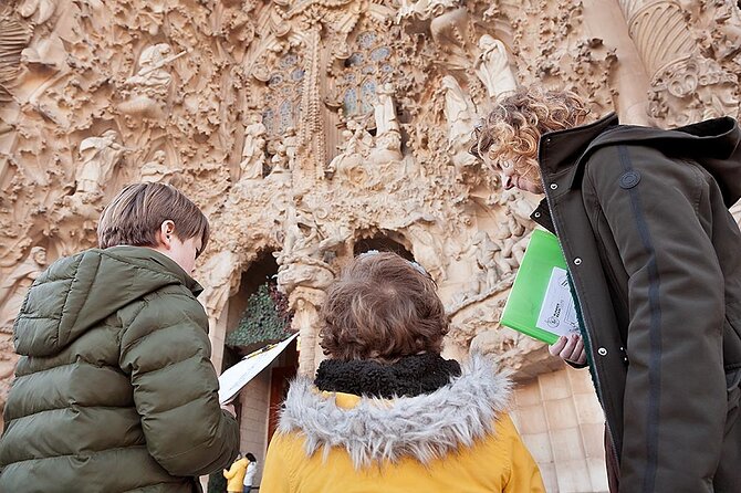 Gaudi & Sagrada Familia Donation-Based Tour in English - Finishing at Sagrada Família