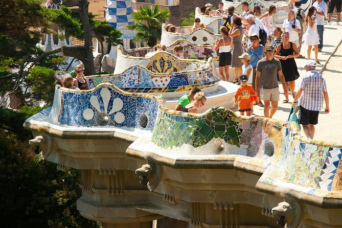 Gaudis Sunset Sagrada Familia and Parc Güell Guided English Tour - Gaudí’s House Museum and the Barcelona views