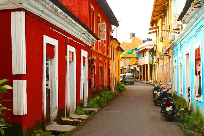Goa Walking tour: History, Culture, Art and architecture - The tuk-tuk connection to Fontainhas