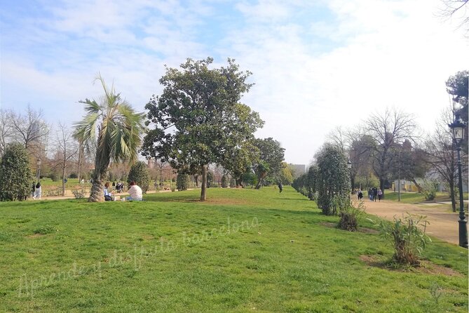 Guided Tour Ciutadella Park Nature, Triumphal Arch and Gaudí in Barcelona. - Starting beneath the Arc de Triomf