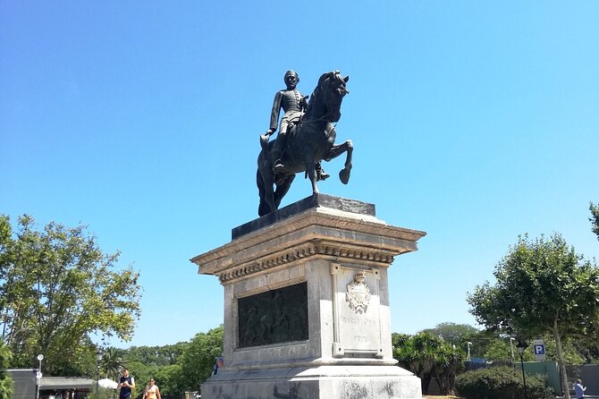 Guided Tour Ciutadella Park Nature, Triumphal Arch and Gaudí in Barcelona. - What the $14.92 price really buys you