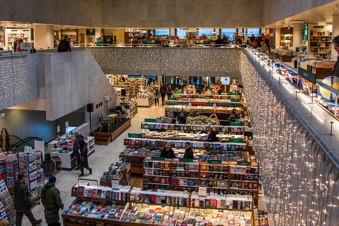 Helsinki architecture tour with a city planner - Jugendsali adds a different kind of interior
