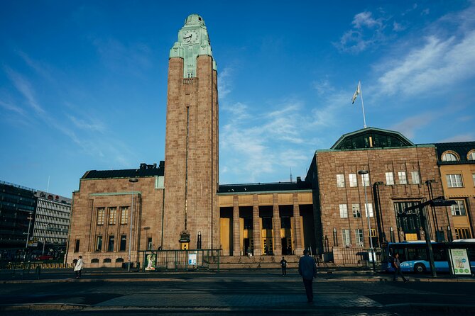 Helsinki Walking Tour at Helsinki Architecture - Senate Square and the start of modern Helsinki