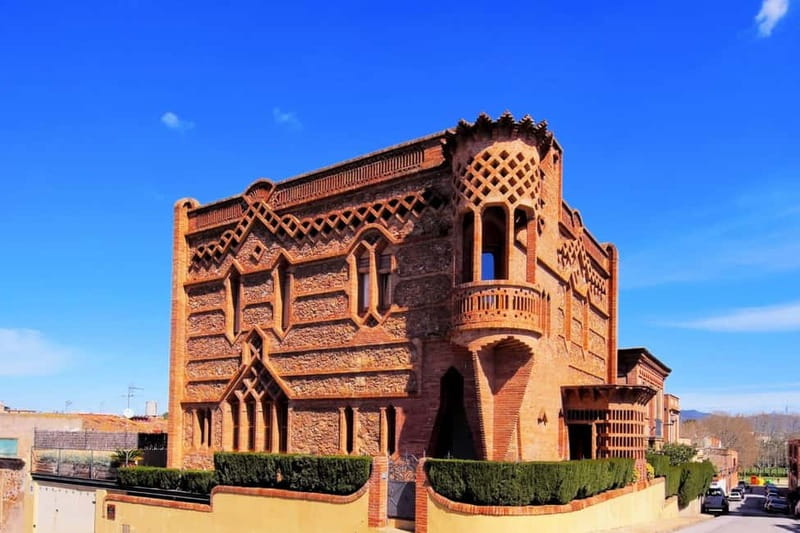 Highlights Guided visit to Gaudi's Crypt and Colonia Güell - The interpretation centre fills in the missing pieces