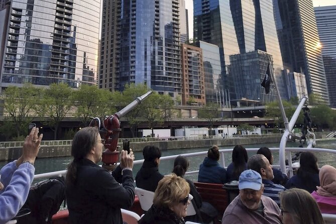 Historical and Architectural Chicago Fireboat River & Lake Cruise - Who should book the Chicago Fireboat Cruise