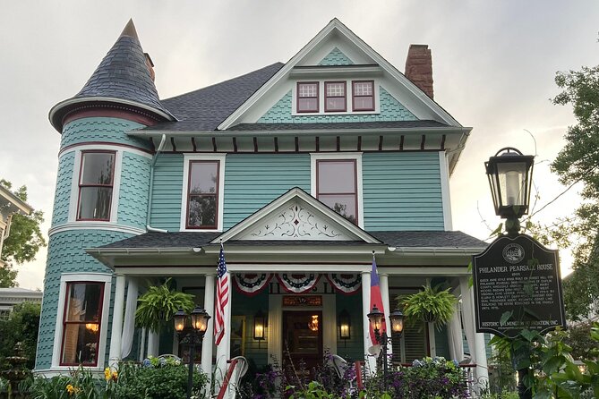 History and Architecture Walking Tour - Key points at a glance