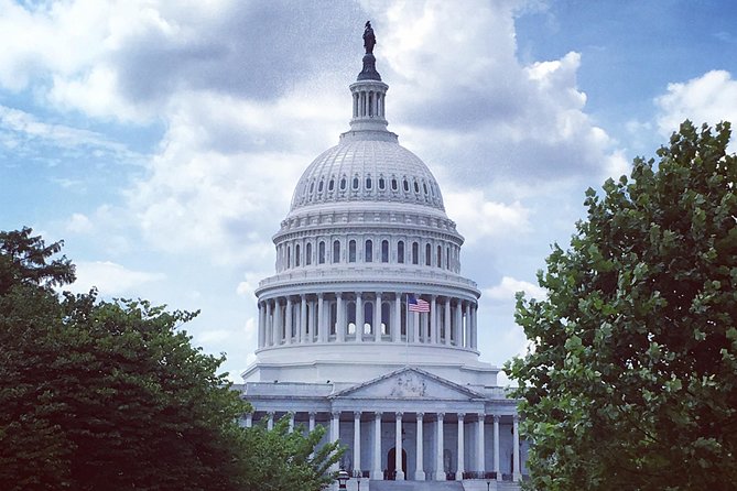 Iconic Capitol Hill Architectural Walking Tour - Starting under Union Station’s great clock