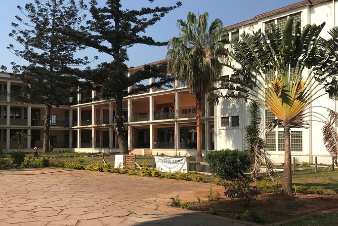 Indispensable Maputo Art and Architecture Walking Tour - The Natural History Museum in 30 minutes