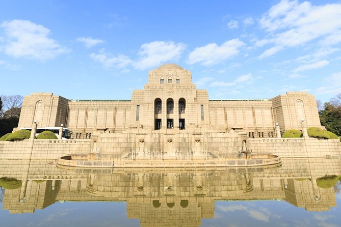 Japanese Garden & Western Architecture: Akasaka exploration tour - Hotel New Otani Japanese Garden: a gentle start