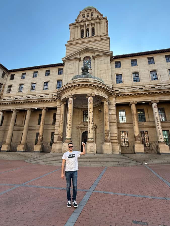 Johannesburg: Architectural Walking Tour - Carlton Centre and the closed Top of Africa