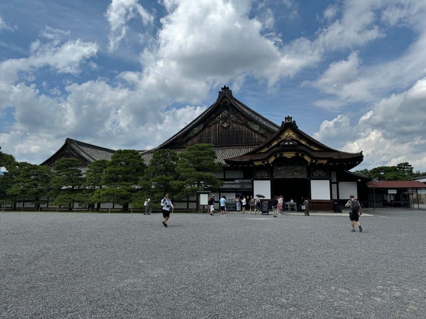 Kyoto: Nijo Castle & Gardens 2-Hour Guided Tour - Should you book the Nijo Castle tour?