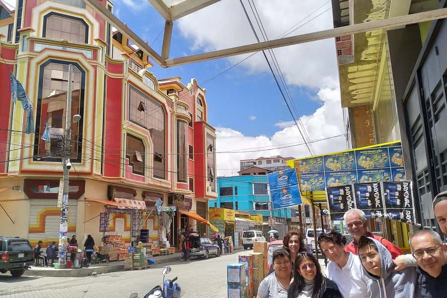 La Paz: Andean Architecture Tour in El Alto - Entering a cholet instead of viewing it from the street