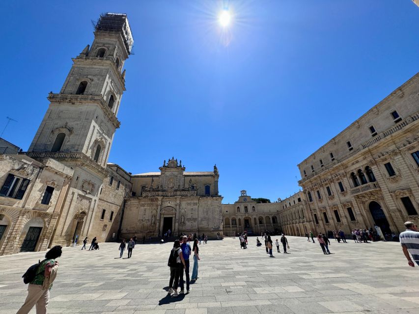 LECCE: AMONG ARCHITECTURAL TREASURES IN THE LECCE BAROQUE - Starting at Porta Napoli and entering the old city