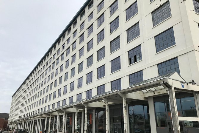 Maastricht Highlights, Architecture & Heritage Tour - Sphinxkwartier and Maastricht’s newer side