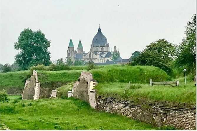 Maastricht Highlights, Architecture & Heritage Tour - René’s pace and guiding style