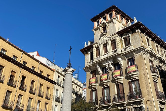 Madrid Historic with an architect : Arabs, Austrias and Bourbons - San Nicolás and Madrid’s early building traditions
