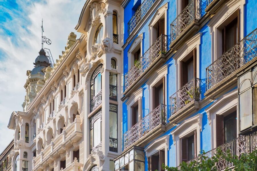 Madrid: Private Architecture Tour with a Local Expert - Madrid’s story begins with its buildings