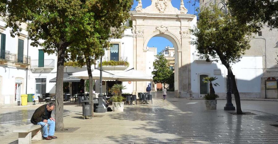 Martina Franca: Baroque and Rococo Architecture Walking Tour - Piazza Roma and the dolphin fountain