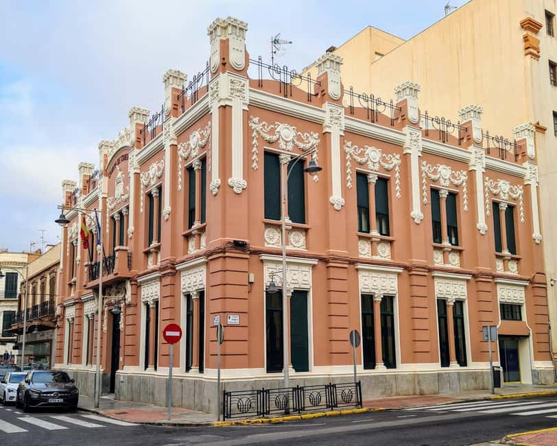 Melilla: Modernist and Art Deco gems - The major buildings: Casa Melul and Casa de los Cristales