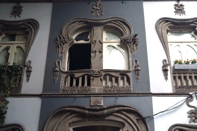 Mexico City origins and architecture: Art Nouveau, Deco,Eclectic - A city tour built around contrasts
