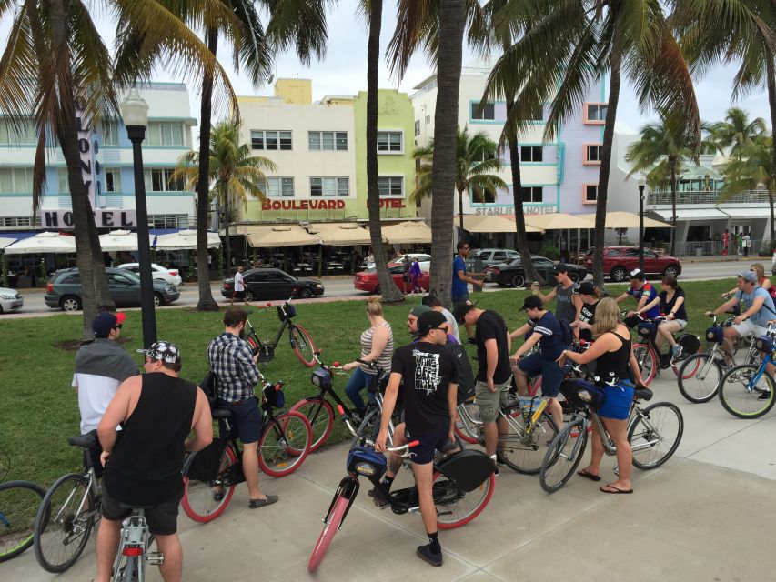 Miami: 2-Hour Art Deco Bike Tour - What the guides add to the ride