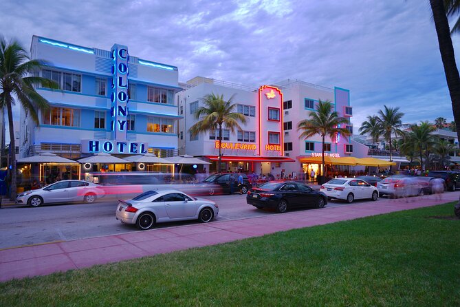 Miami Art Deco Gems & Jewels Small Group & Exclusive Access Tour - Reading the Art Deco Historic District