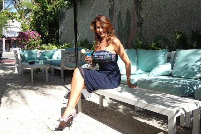 Miami Beach Art Deco Tour with Cocktails - Three cocktails, with time to talk