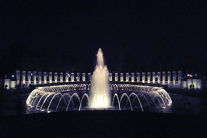 Monuments and Memorials Architectural Walking Tour - The Vietnam Veterans Memorial’s Quiet Force