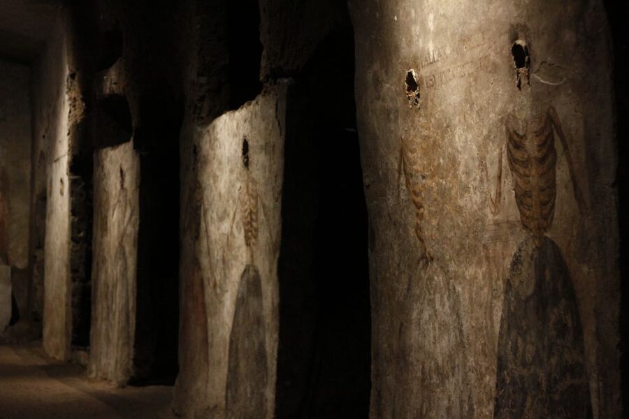 Naples: San Gaudioso Catacombs Guided Tour - The Sanità district adds meaning above ground
