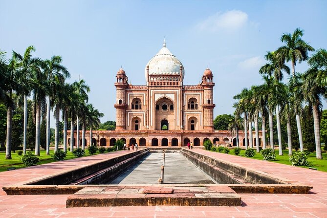 New Delhi: Mughal's architecture tour with transfers - Jama Masjid: start with Shah Jahan’s great mosque