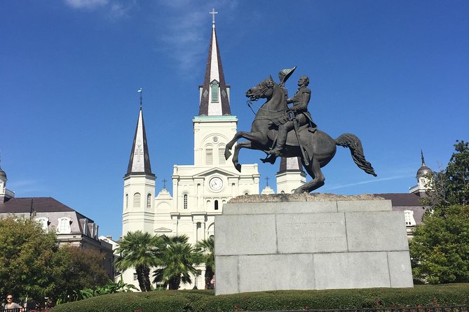New Orleans French Quarter Architecture Walking Tour - Jackson Square and the buildings around it