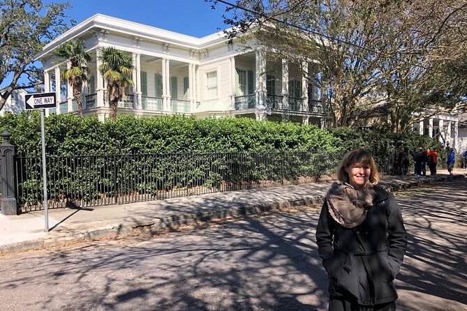 New Orleans Garden District Architecture Tour - Louise S. McGehee School tells a building’s second story
