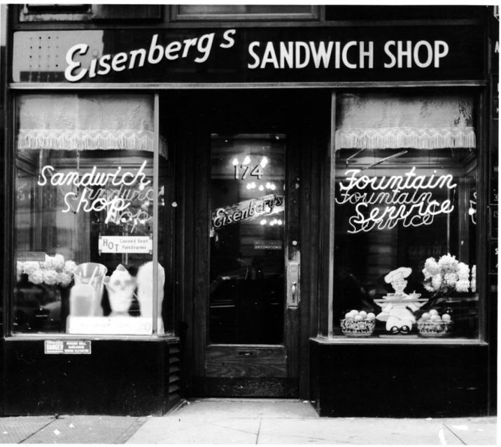 New York City: Flatiron Food, History, and Architecture Tour - Devoción coffee and a pause in the route