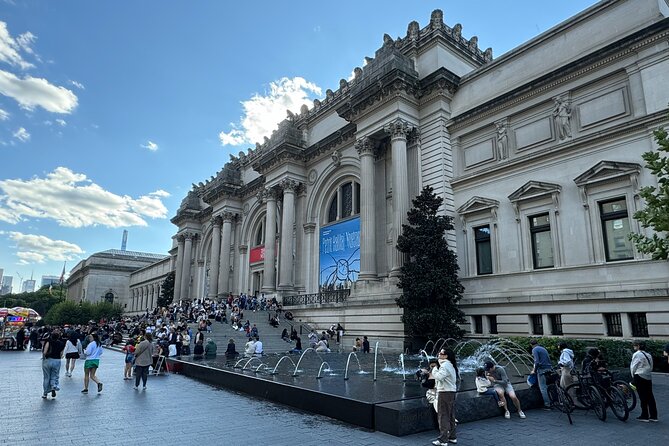 New York Upper East Side Art and Architecture Tour - The Metropolitan Museum of Art from Fifth Avenue