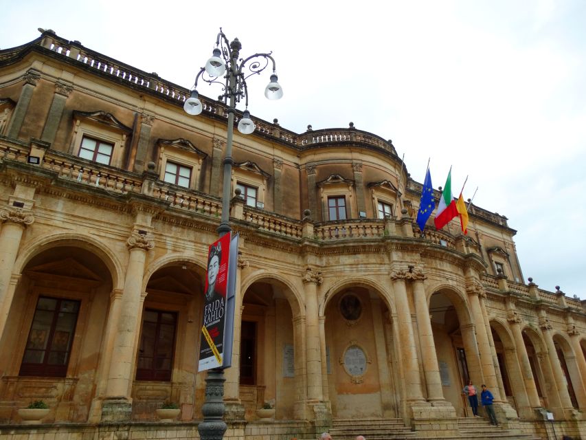 Noto: Sicilian Baroque Architecture Guided Walking Tour - Beginning at Porta Reale and the Church of St. Francis