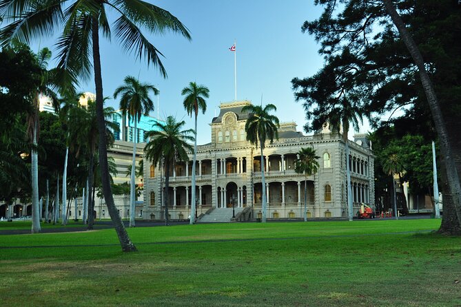O‘ahu Highlights Private Guided Tour: Landmarks & Architecture - Diamond Head Road and the southern cliffs