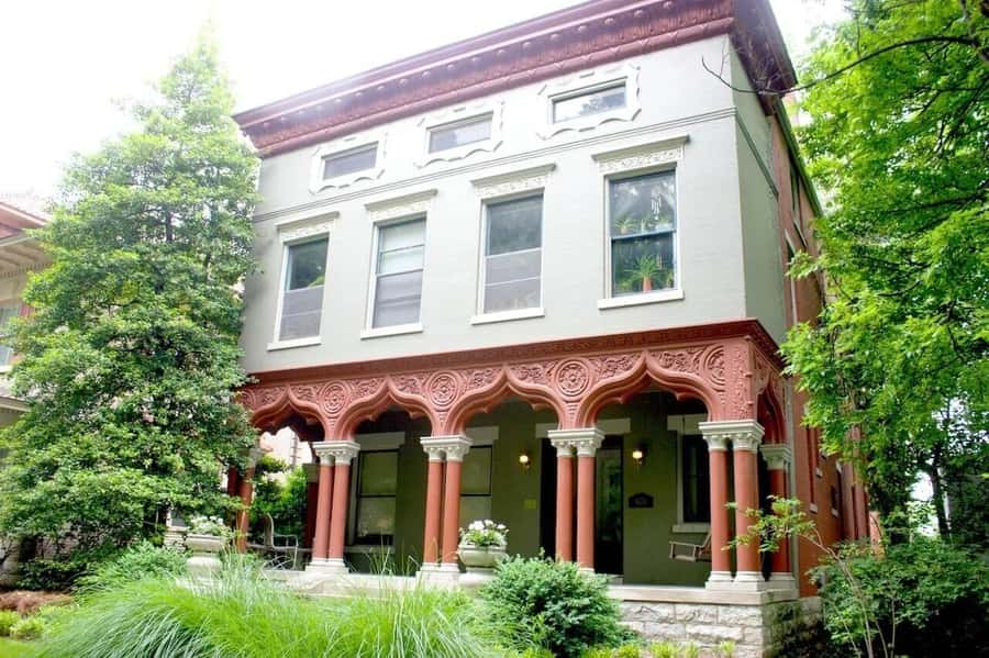Old Louisville: History and Architecture Walking Tour - Is $27 a fair price?